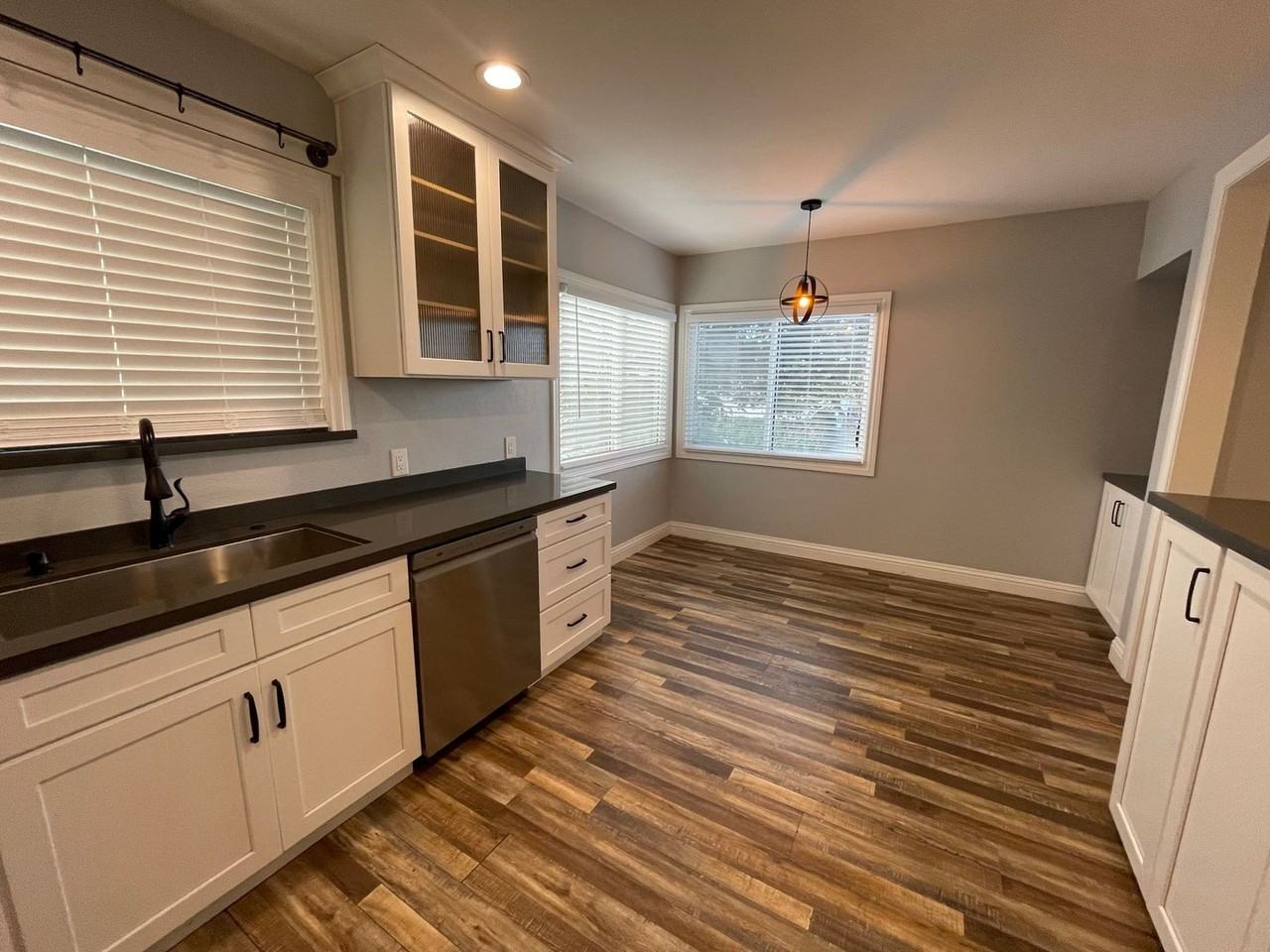 9834 Elmar Ave - Photo 3 of 20