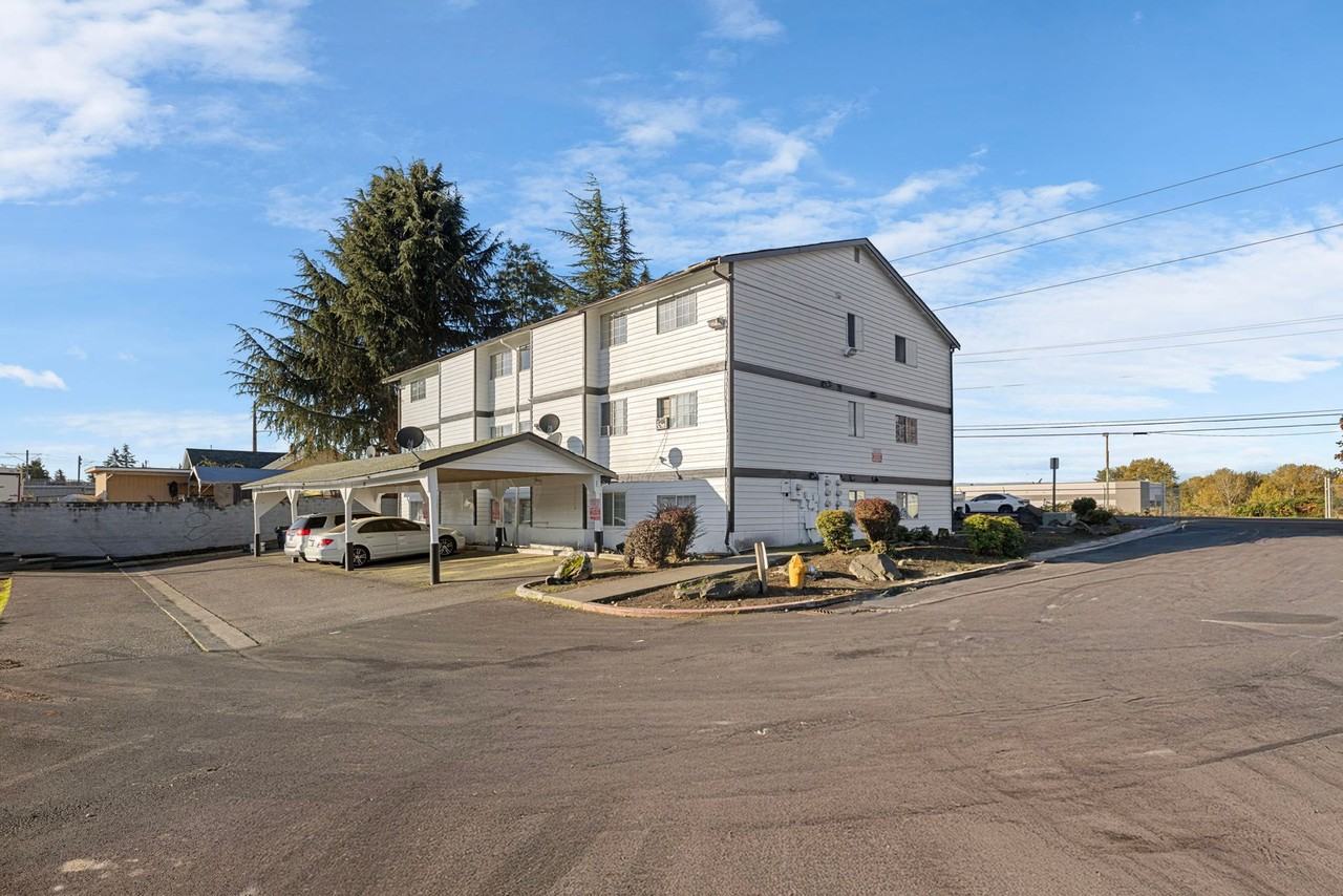 Woodhaven Apartments - Photo 3 of 15