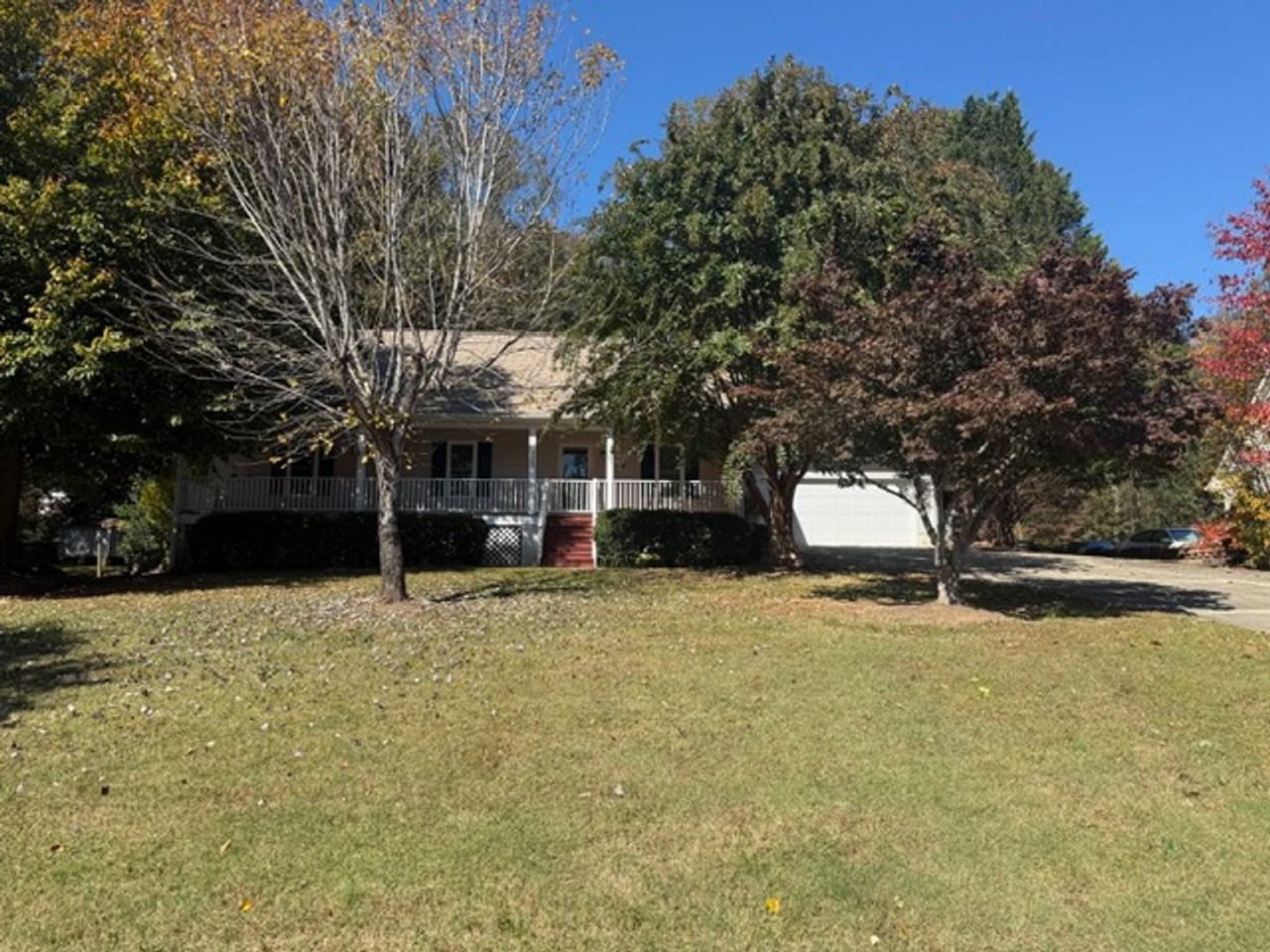 8008 Bartonshire Dr - Photo 3 of 3