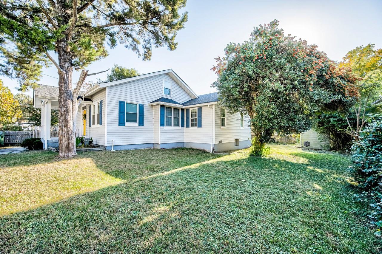 3204 Lawson St - Photo 3 of 31
