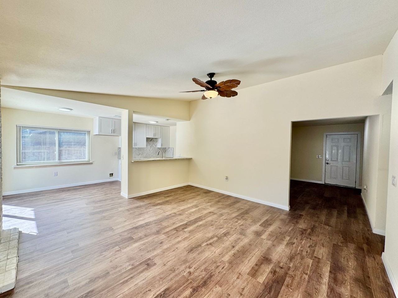 5806 Misty Gln - Photo 6 of 33