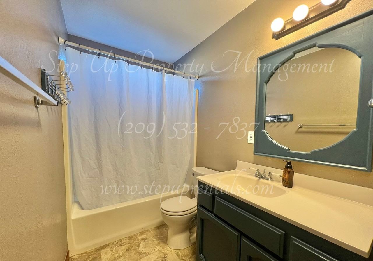 18769 Carter St - Photo 6 of 12