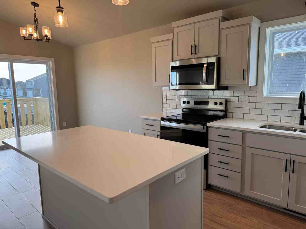 6588 Joseph St - Photo 3 of 20