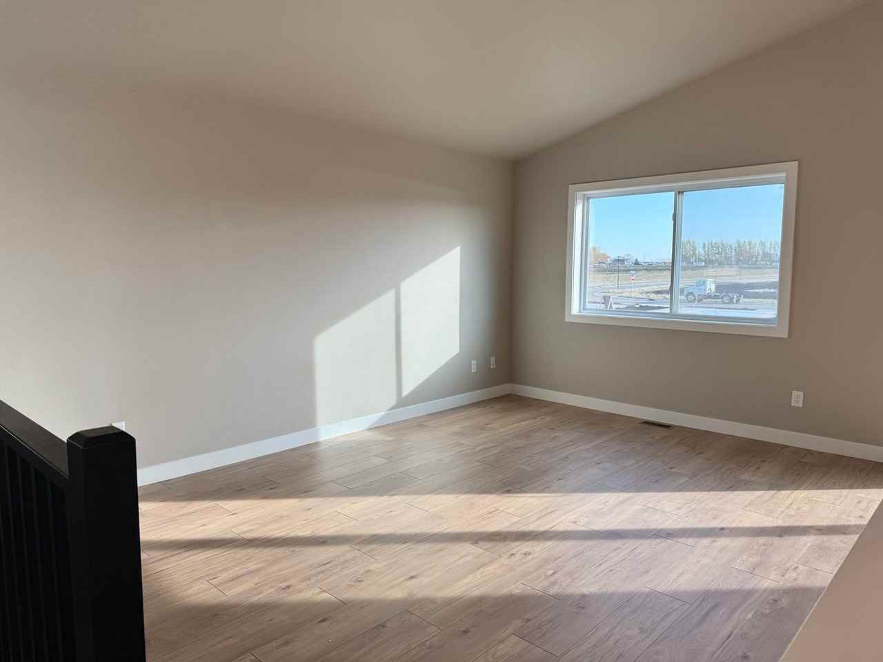 6588 Joseph St - Photo 4 of 20