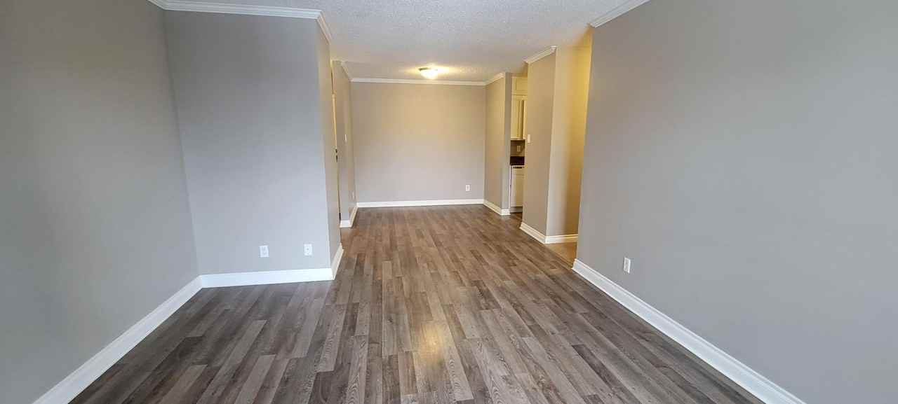 139 St Lawrence Crt #305 - Photo 2 of 9