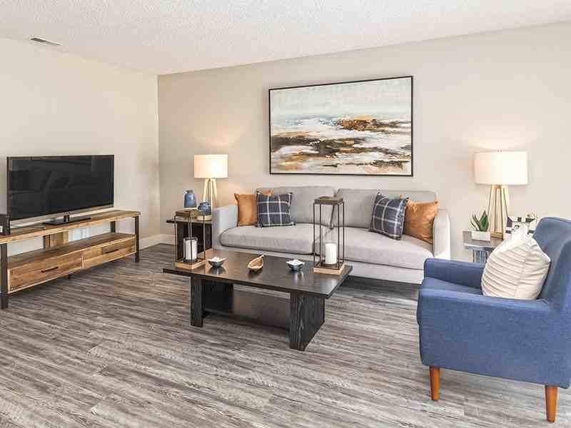 25 Broadmoor - Photo 7 of 157