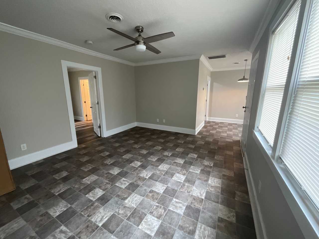 Hampton Apartments - Photo 2 of 21