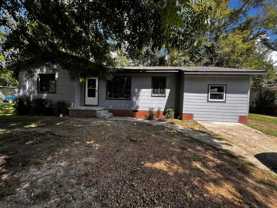 202 Sheppard Rd - Photo 1 of 1
