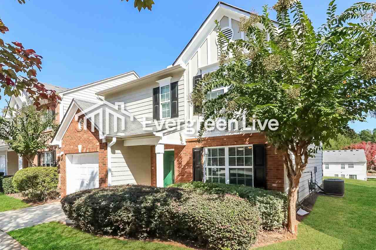 9484 Lakeview Rd - Photo 2 of 14