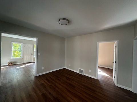 3224 Gladstone Street - Photo 6 of 7