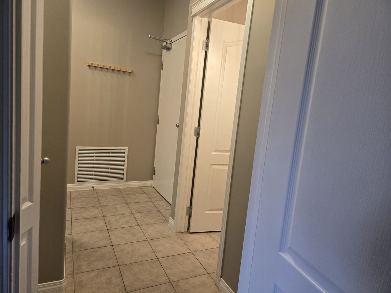 Brandon Court - Photo 3 of 31