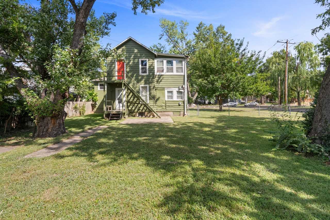 1295 Sw Mulvane St ##2 - Photo 2 of 19