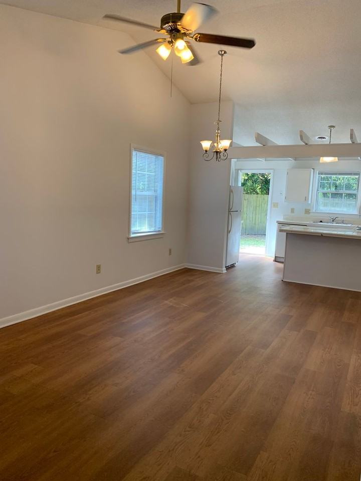 4105 Bear Ct - Photo 3 of 21