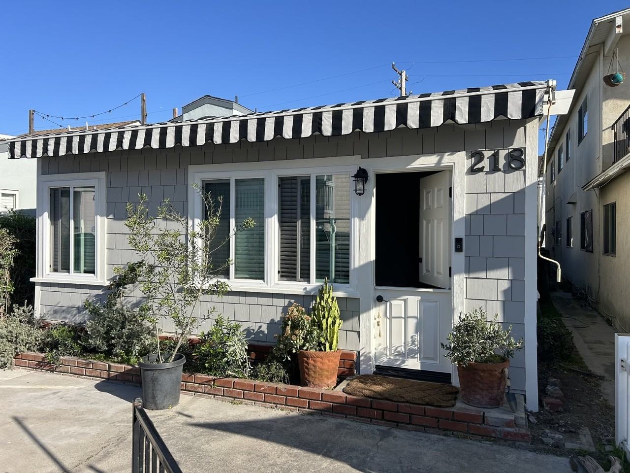 218 35th St - Photo 3 of 16