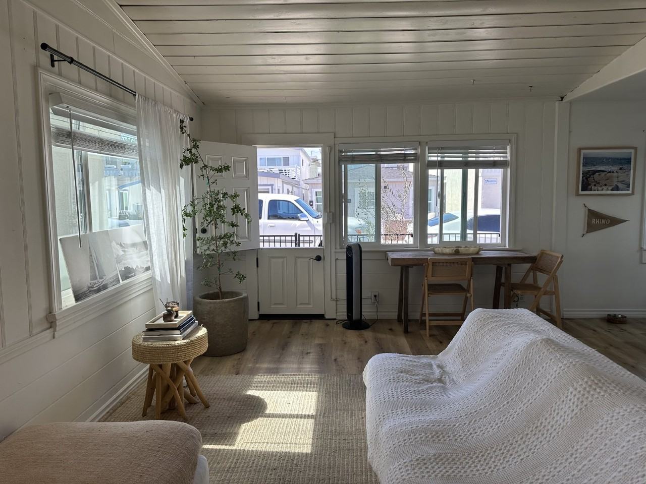 218 35th St - Photo 4 of 16