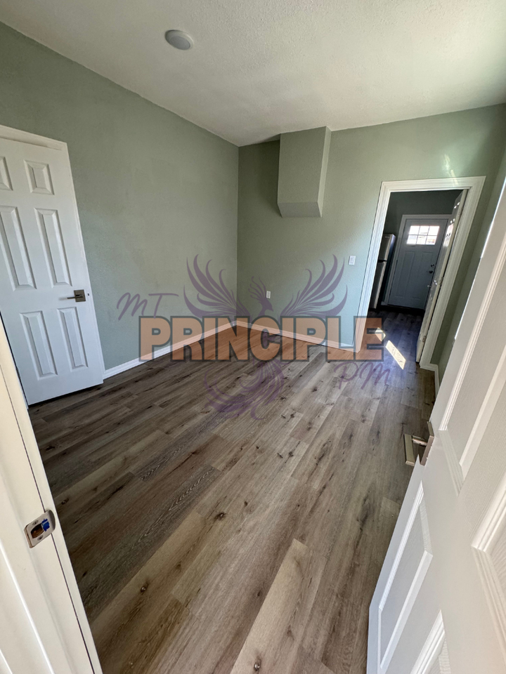 1155 Sampson St - Photo 7 of 12