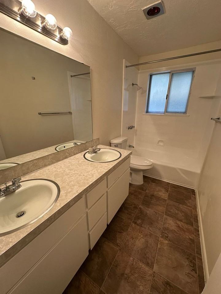 4380 Harrison Blvd. - Photo 7 of 47