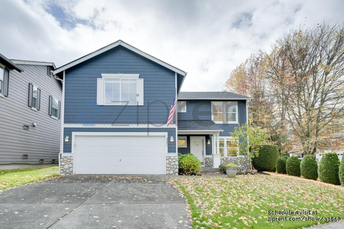 2221 Se 2nd Ct - Photo 2 of 27