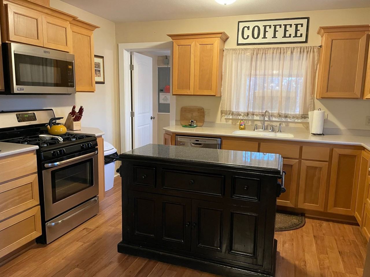 355 W Oak St - Photo 5 of 31
