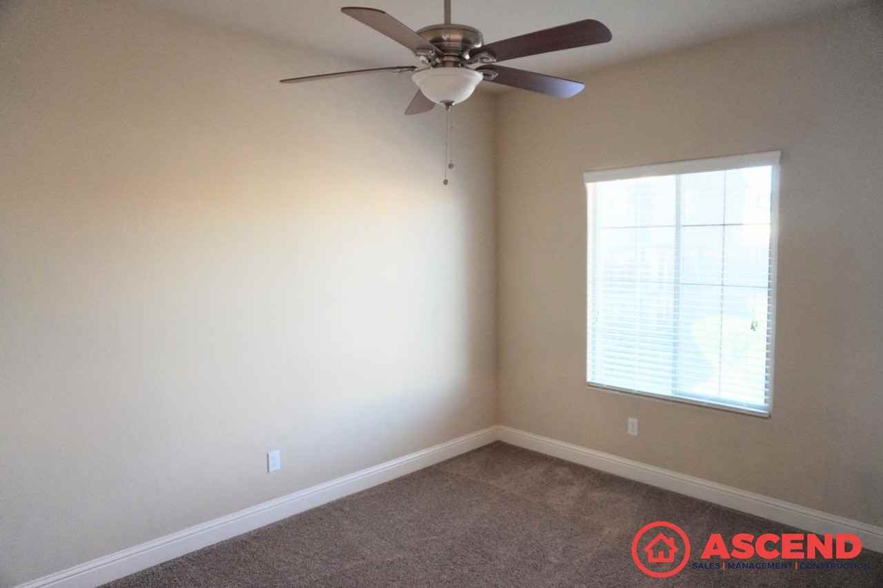 9403 Laurelwood Ct - Photo 2 of 9