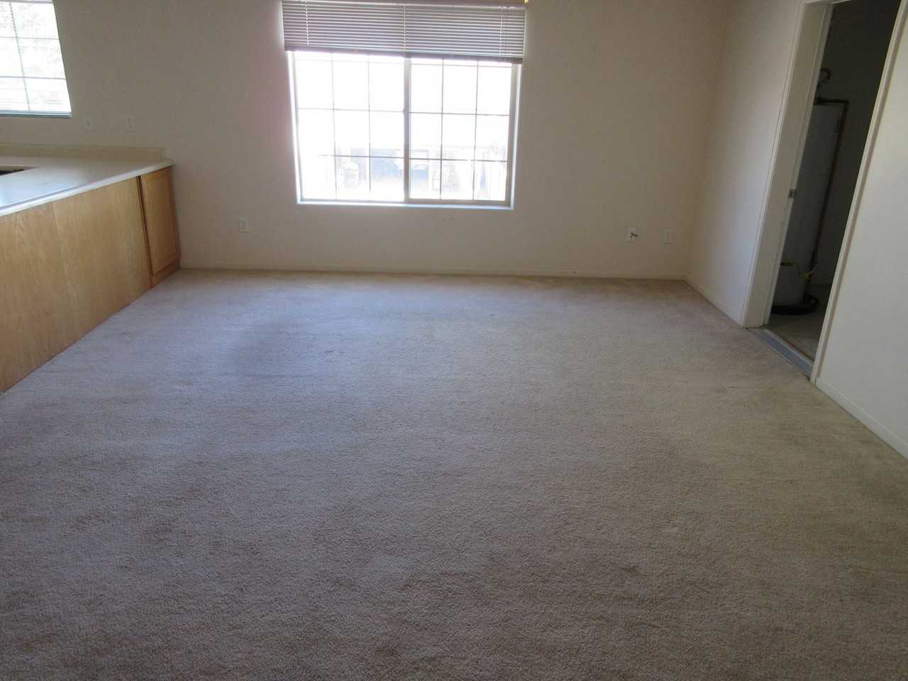 330 N 900 W - Photo 3 of 13