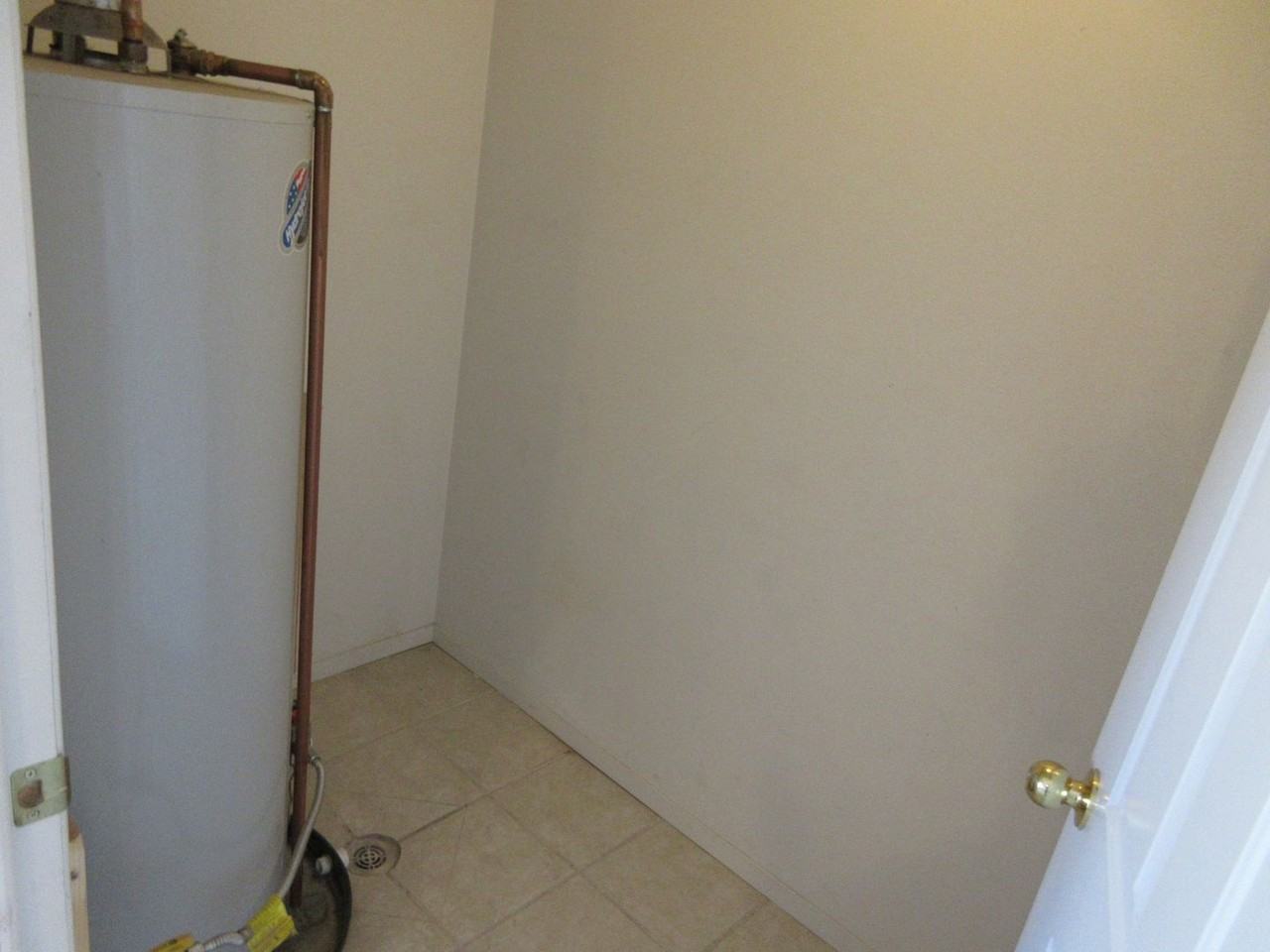 330 N 900 W - Photo 6 of 13