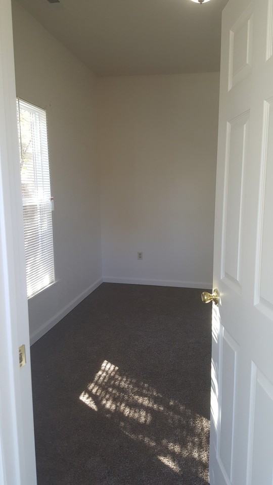 218 E Main St - Photo 3 of 20