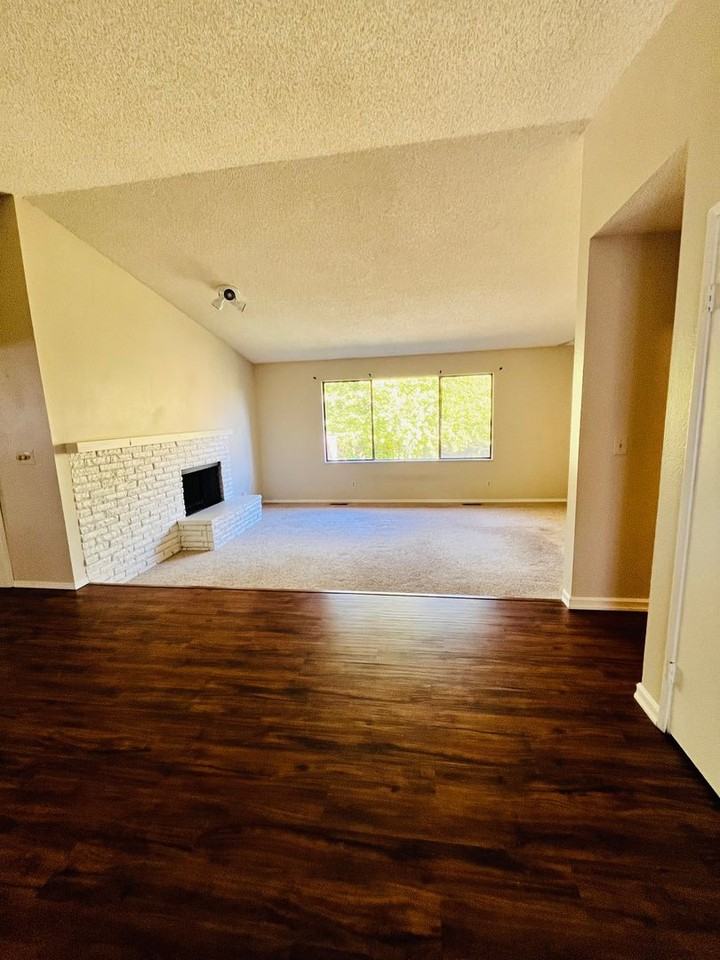 8450 Sw Parkview Loop - Photo 2 of 15