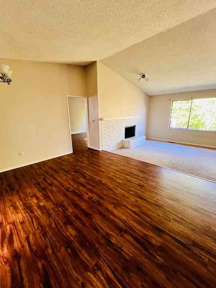 8450 Sw Parkview Loop - Photo 3 of 15