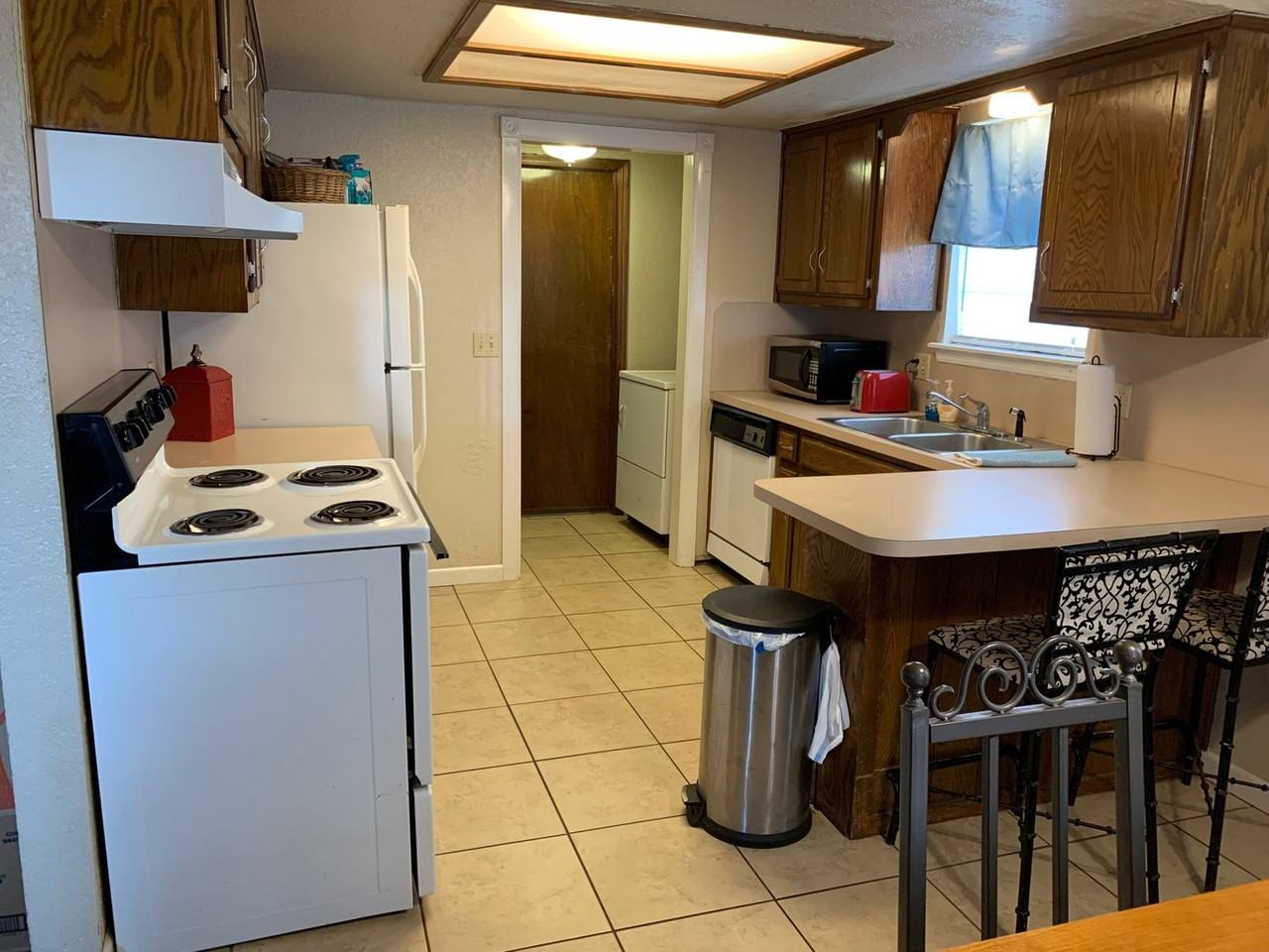 9804 Larkspur Ln - Photo 5 of 10