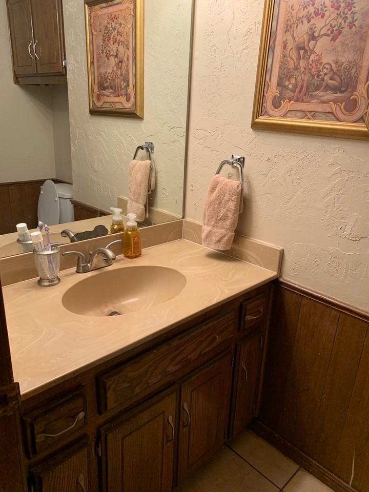 9804 Larkspur Ln - Photo 2 of 10