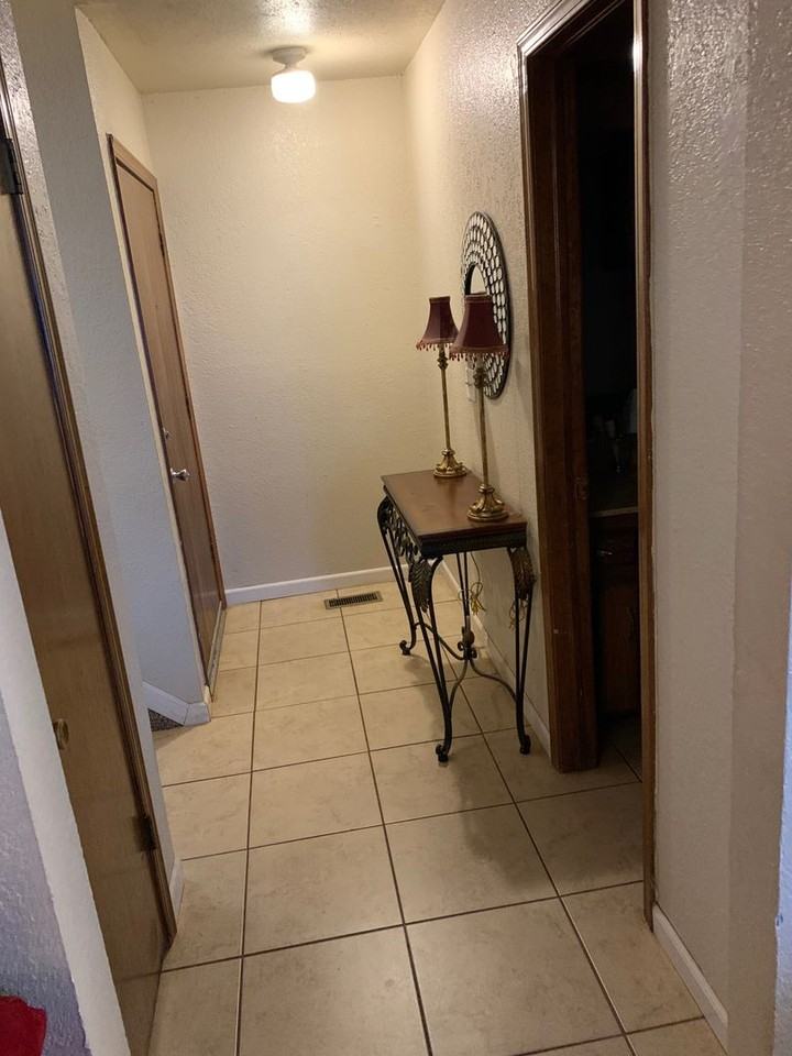 9804 Larkspur Ln - Photo 6 of 10