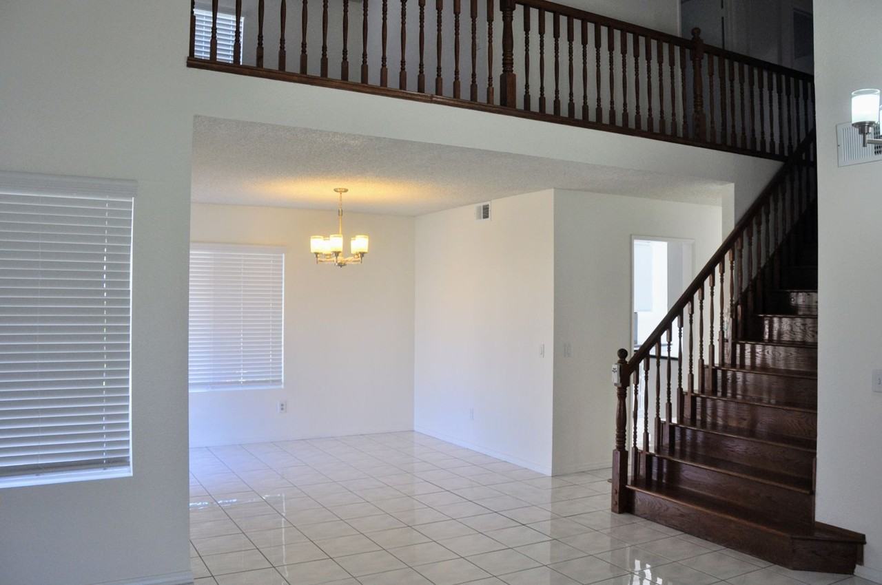 3354 Dynelo Ave - Photo 4 of 30