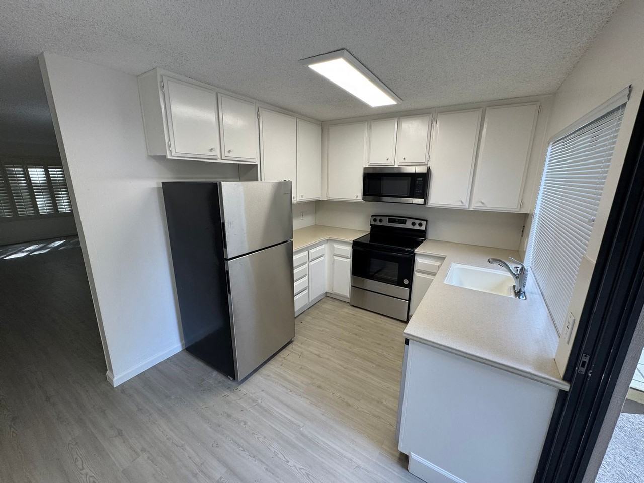 100 Hartnell Pl - Photo 7 of 28
