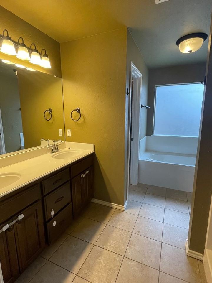5415 Roadrunner Dr - Photo 6 of 10