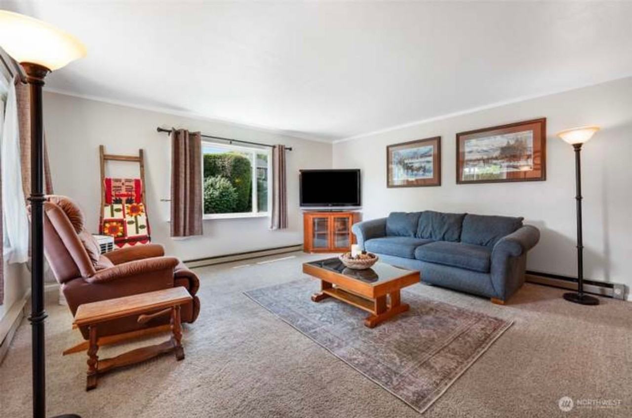 210 Mocliff Rd - Photo 5 of 19