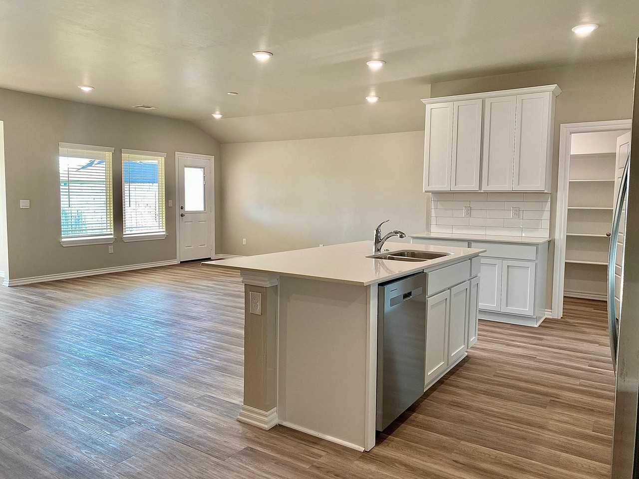 14516 Travertine Falls Ln - Photo 5 of 34