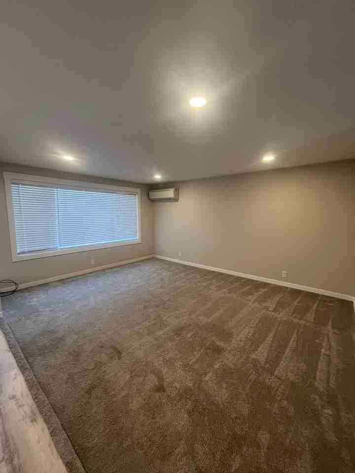 2762 Gilham Rd - Photo 5 of 20