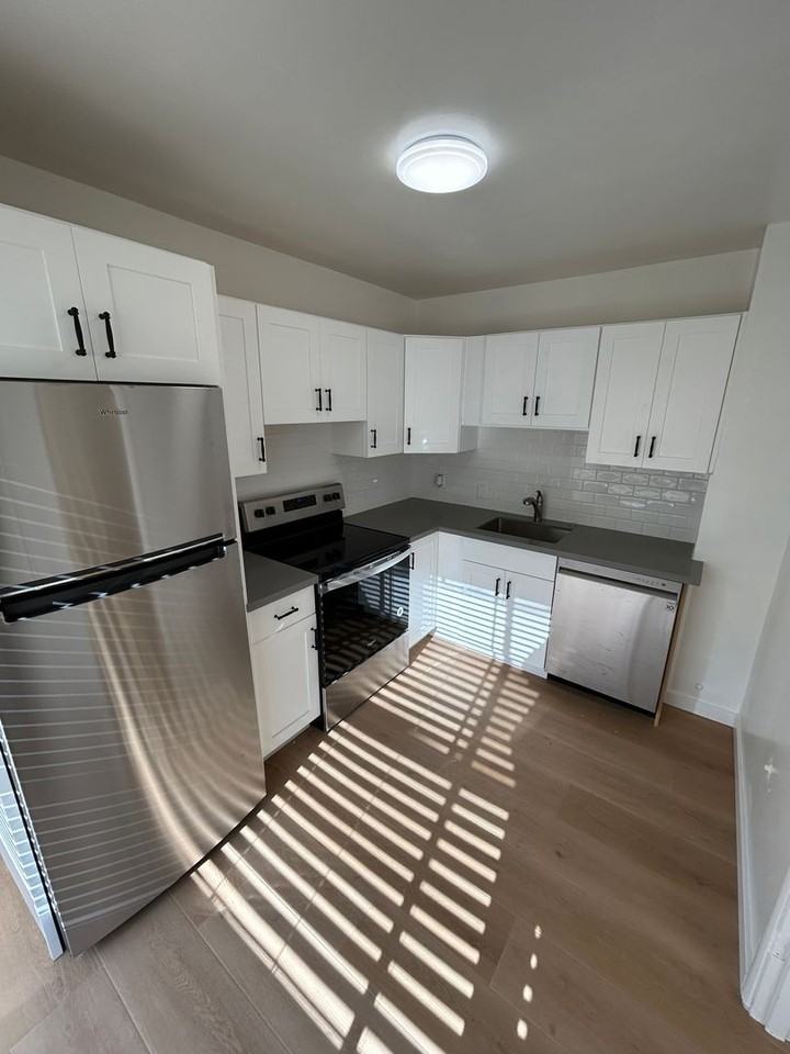 147 South Blvd - Photo 3 of 6