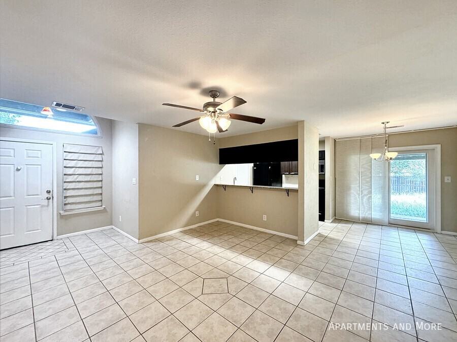 112 River Hills Dr #A - Photo 2 of 11
