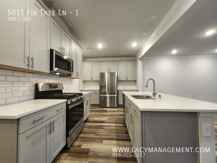 5011 Fir Tree Ln #1 - Photo 4 of 28