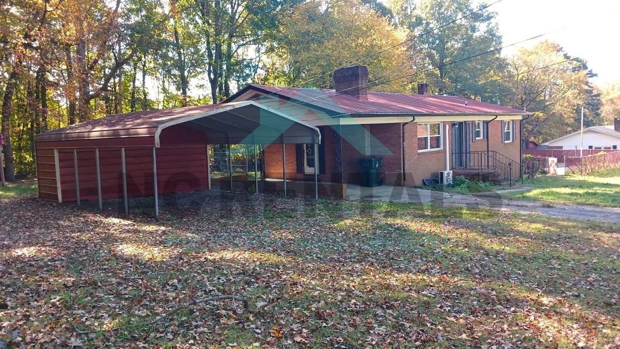 1115 Forest Ln - Photo 2 of 38