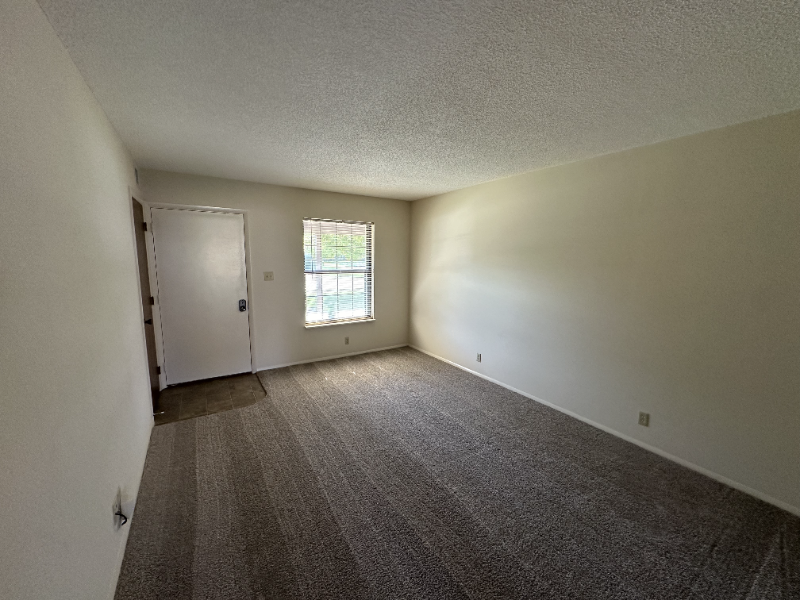 703 Devonshire Dr - Photo 2 of 11