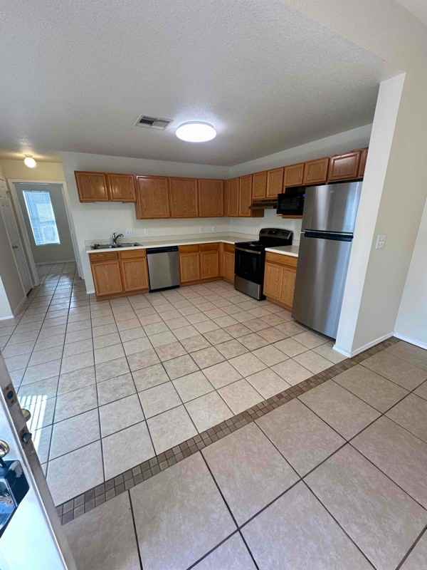 15306 Kamary Ln - Photo 3 of 15