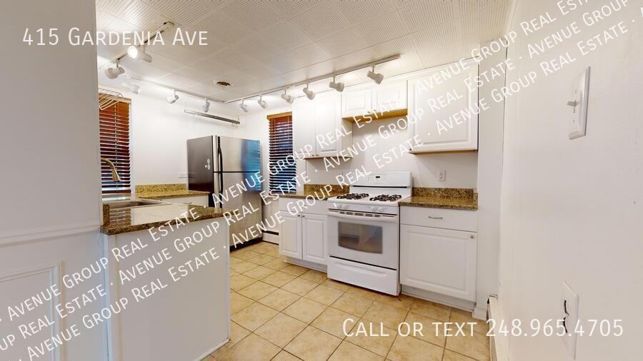 415 Gardenia Ave - Photo 2 of 22