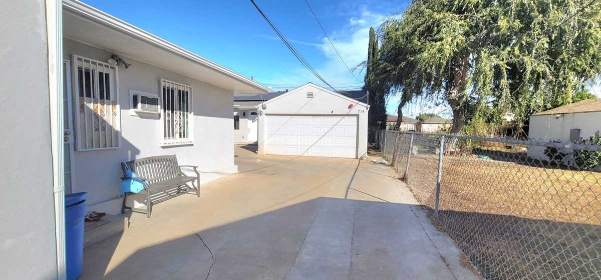 712 S 8th St - Photo 3 of 25