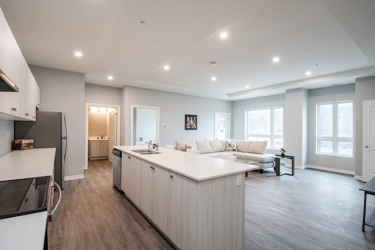 513 Dundas St E - Photo 2 of 12