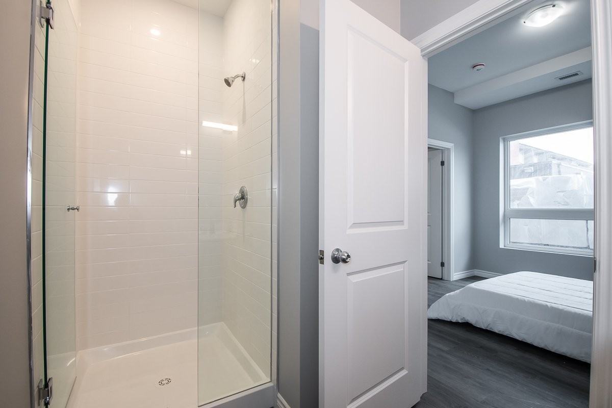 513 Dundas St E - Photo 7 of 12