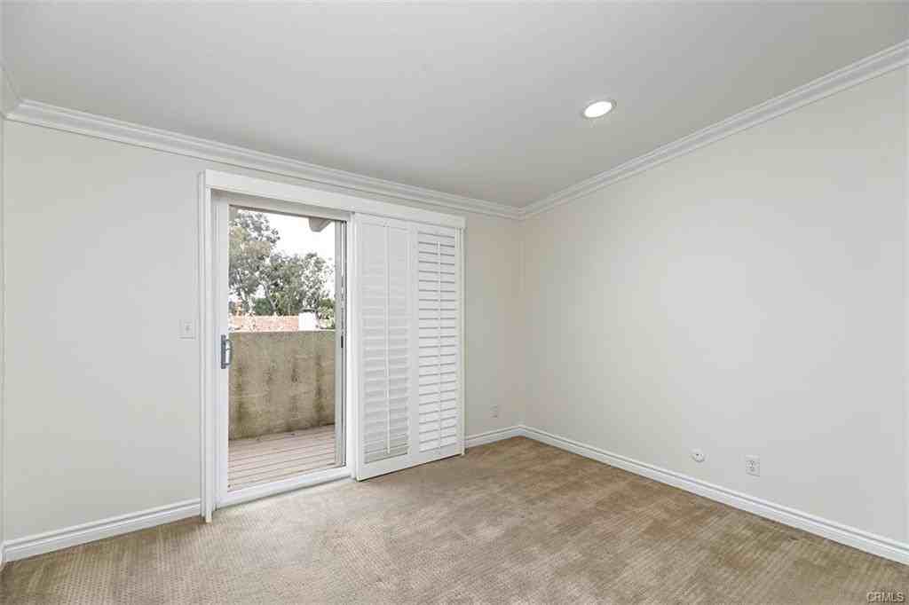 2601 Vista Ornada - Photo 3 of 8