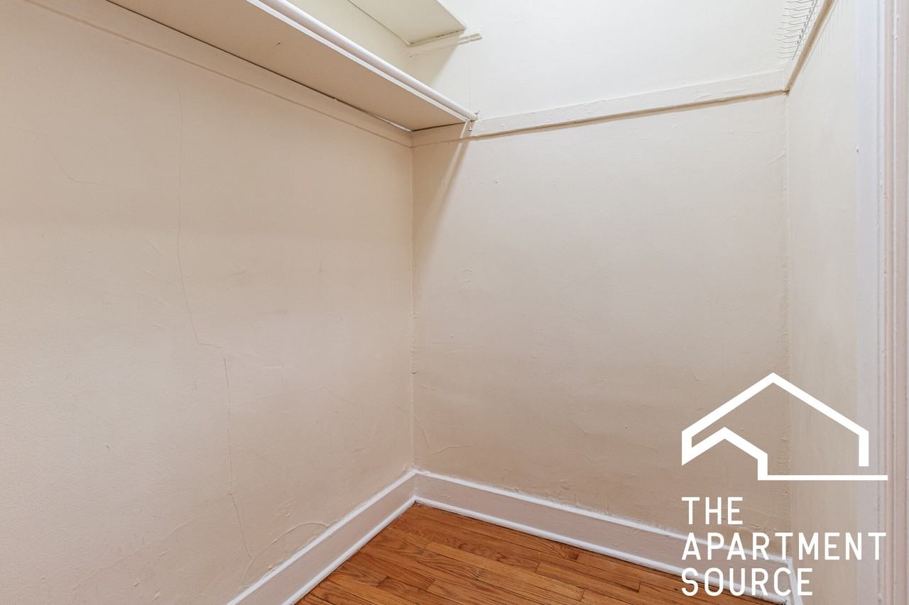 536 W Arlington Pl #116 - Photo 6 of 7